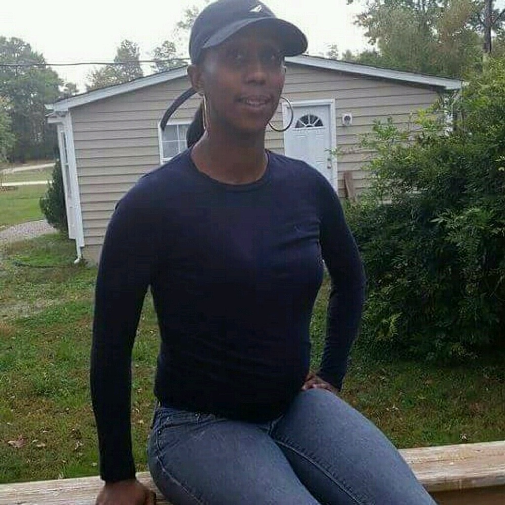 Meet your Posher, Yantell